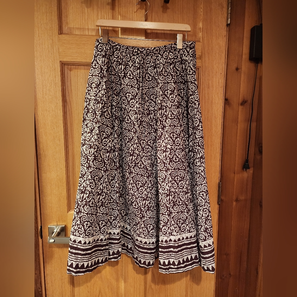Christopher & Banks Brown/White cotton, lined maxi-skirt. Like brand new. Size S